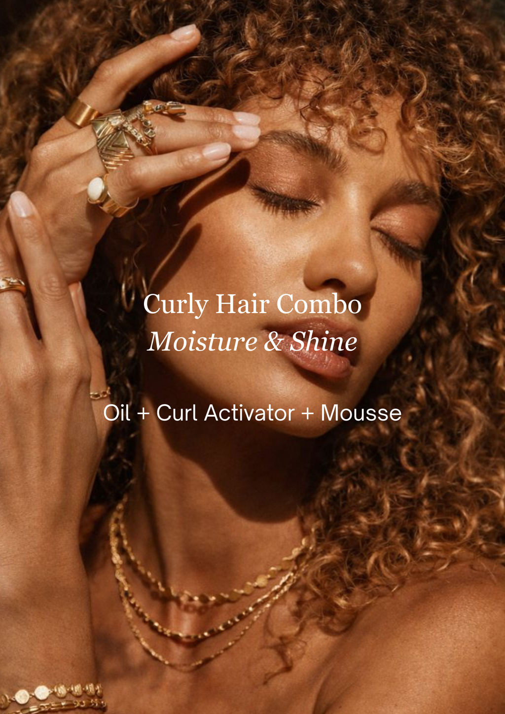 Curly Hair Combo Myra Mooncare Haarverzorging Moisture and Shine Vrouw Krullen